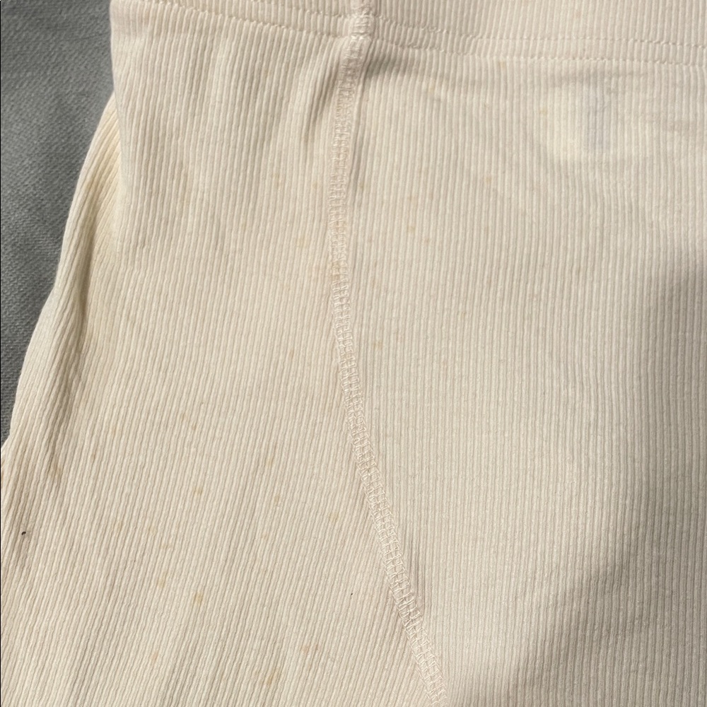 Prix Cardigan and Cream Shorts Set - Picture 5 of 5